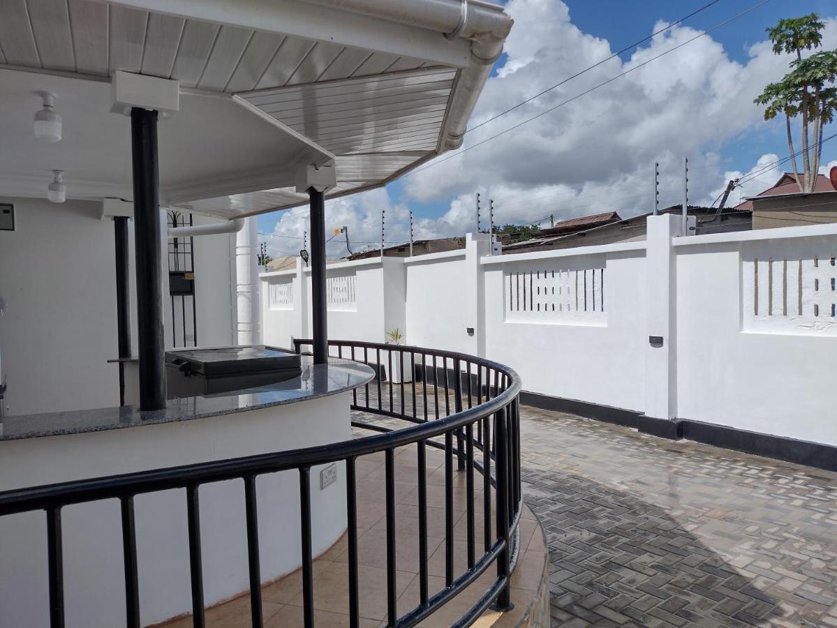 Mkamiti Villa - Airport Hotel Dar-es-Salaam Eksteriør bilde